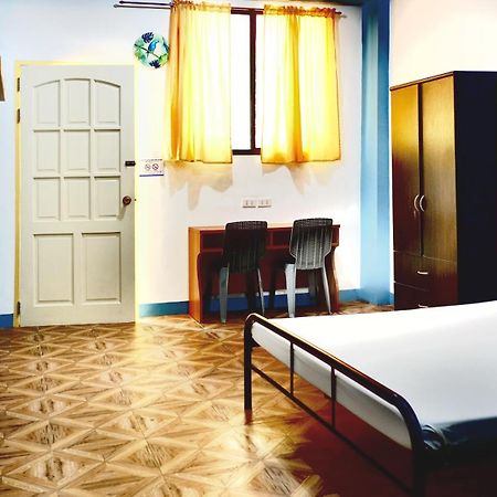 Mayas Guesthouse Panglao Buitenkant foto